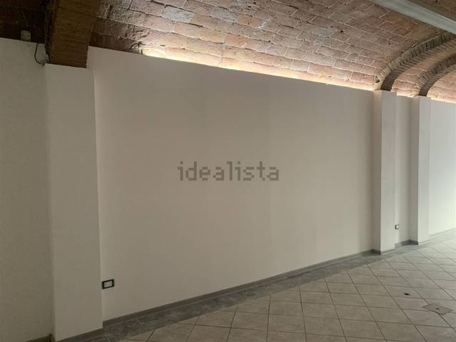 Locale Commerciale in vendita a Unione dei Comuni Circondario dell'Empolese Valdelsa, Lucardo