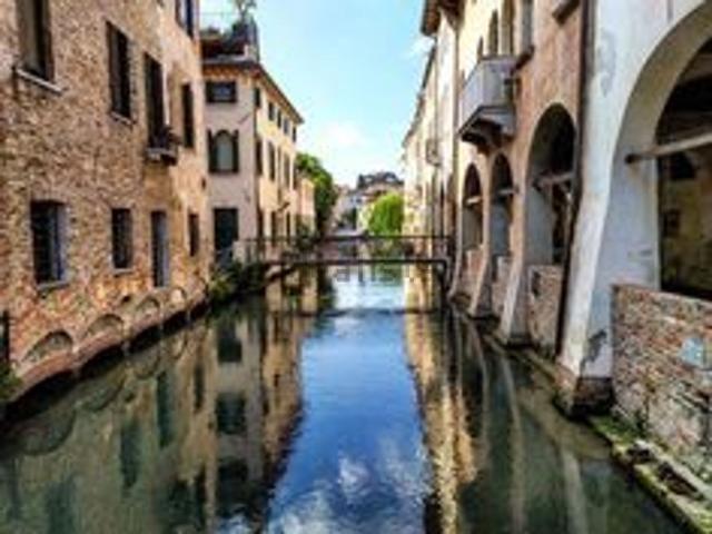 Locale Commerciale in vendita a San Liberale, Treviso