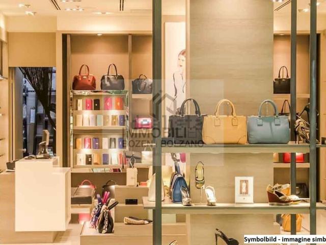 Locale Commerciale in vendita a Europa-Novacella - Europa-Neustift, Bolzano - Bozen