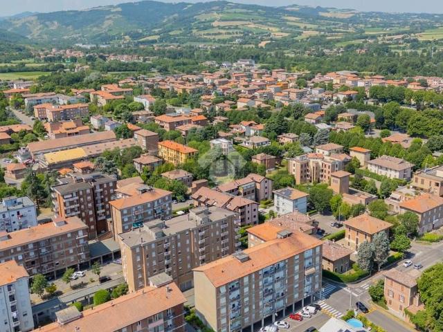 Locale Commerciale in vendita a Tresinaro - Secchia, Re