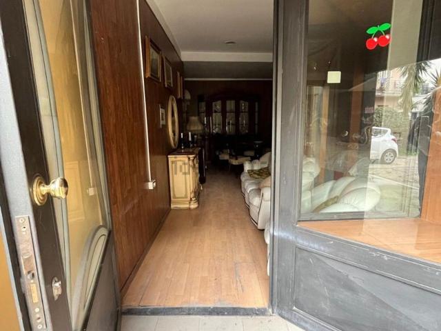 Locale Commerciale in vendita a Borgo Casamale, Somma Vesuviana