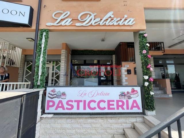 Locale Commerciale in vendita a Colle Biadaro, Roma Capitale