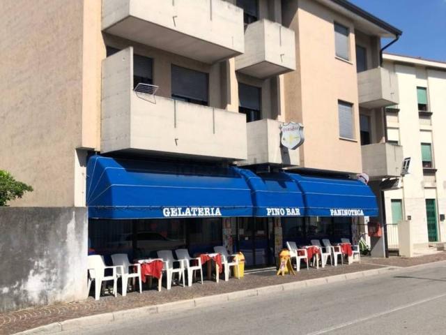 Locale Commerciale in vendita a Cervignano Del Friuli, Friuli-Venezia Giulia