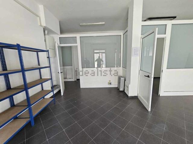 Locale Commerciale in vendita a Ceranesi, Liguria