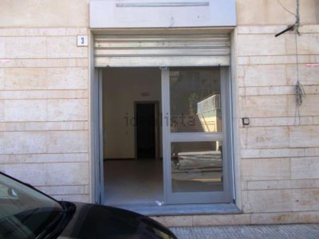 Locale Commerciale in vendita a Mascalucia, Sicilia