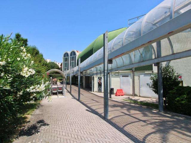 Locale Commerciale in vendita a Unione della Romagna Faentina, Faenza