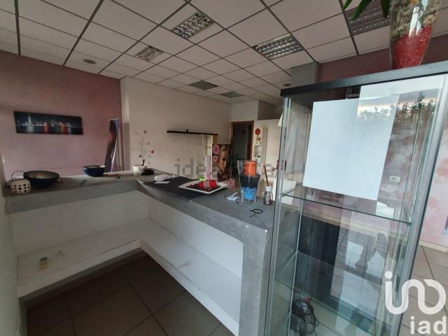 Locale Commerciale in vendita a Acquaviva, Marche