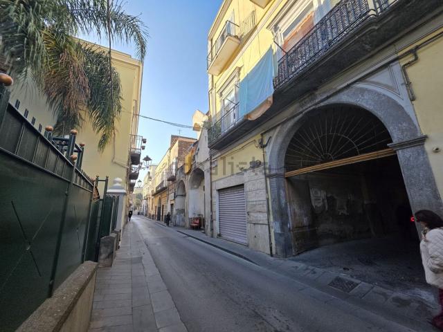 Locale Commerciale in vendita a Scafati, Campania