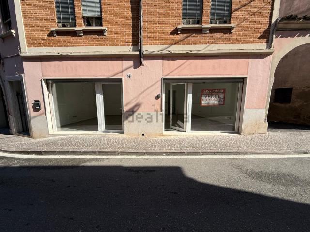 Locale Commerciale in vendita a Carpenedolo, Lombardia