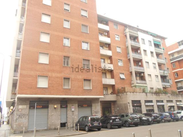 Locale Commerciale in vendita a Municipio 6, Milano