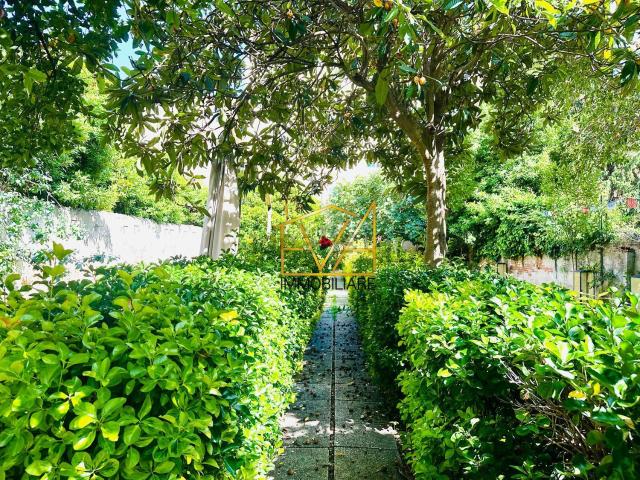 Locale Commerciale in vendita a Livorno