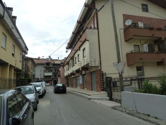 Locale Commerciale in vendita a Carsoli, Abruzzo