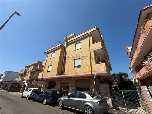 Locale Commerciale in vendita a Roma Capitale, Lazio