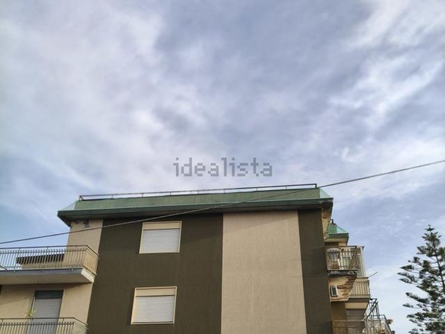 Locale Commerciale in vendita a Monte Po-Nesima-San Leone-Rapisardi, Catania