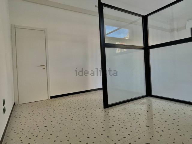 Locale Commerciale in vendita a Pozzuolo Alto, Celle Ligure