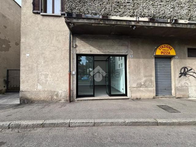 Locale Commerciale in vendita a Mariano Comense, Lombardia