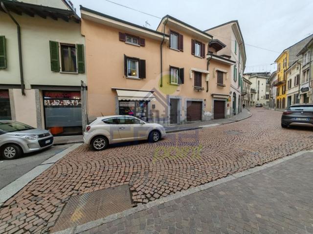Locale Commerciale in vendita a Revellino, Lodi