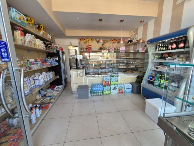 Locale Commerciale in vendita a Scafati, Campania