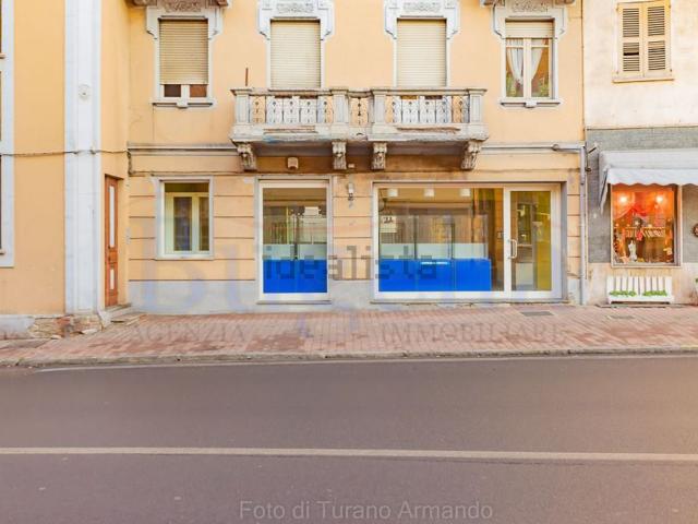 Locale Commerciale in vendita a Polle, Piemonte