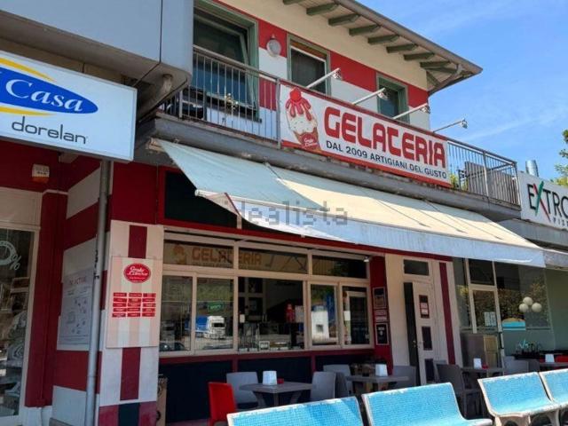 Locale Commerciale in vendita a Case Mazzi, Luzzana