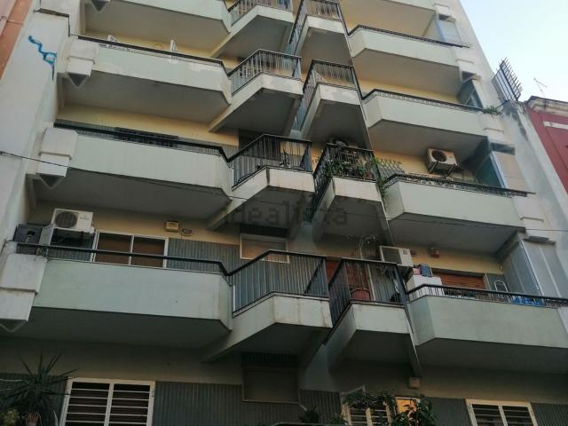 Locale Commerciale in vendita a Libertà, Bari