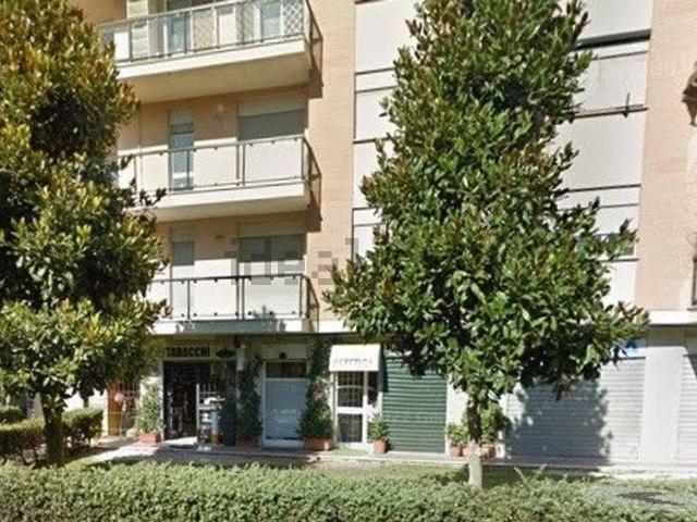 Locale Commerciale in vendita a Saxa Rubra, Roma Capitale