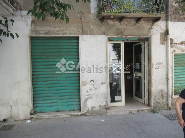 Locale Commerciale in vendita a Quartiere Tribunale, Calabria