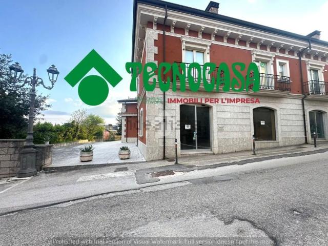 Locale Commerciale in vendita a Prata Principato Ultra, Campania
