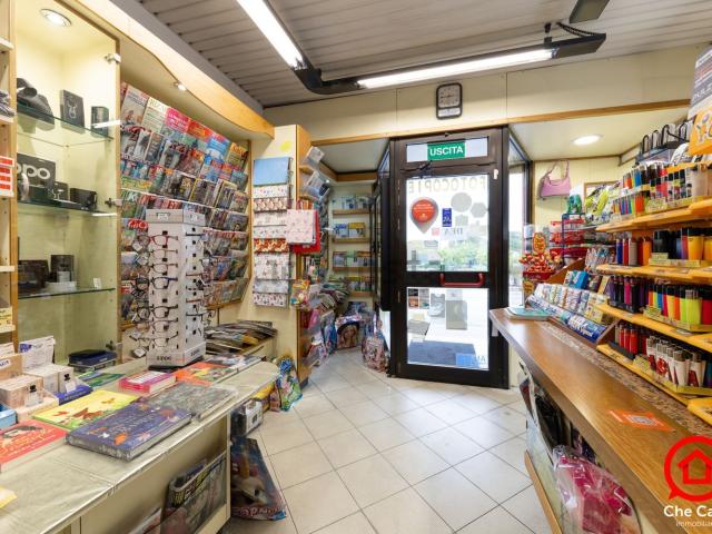 Locale Commerciale in vendita a Unione dei comuni Valle del Savio, Cesenà