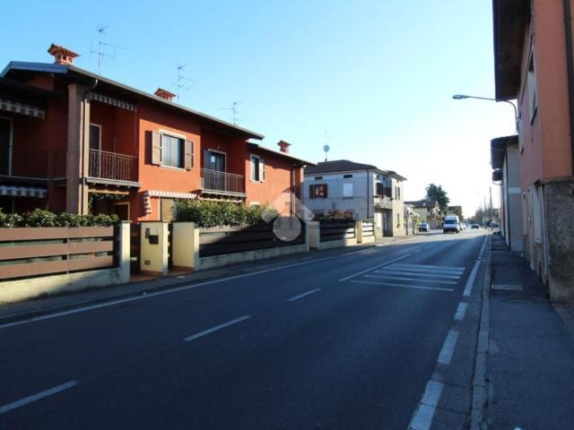 Locale Commerciale in vendita a Onzato, Castel Mella