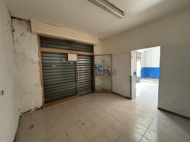 Locale Commerciale in vendita a Pescara, Abruzzo