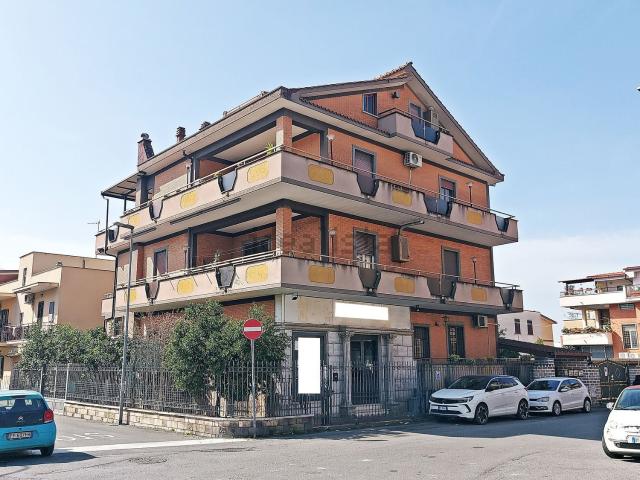 Locale Commerciale in vendita a Guidonia Montecelio, Roma Capitale