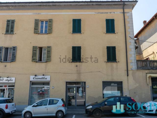 Locale Commerciale in vendita a Como, Lombardia