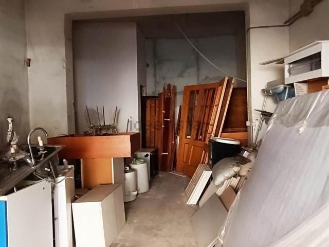 Locale Commerciale in vendita a Borgo-Sanzio, Catania