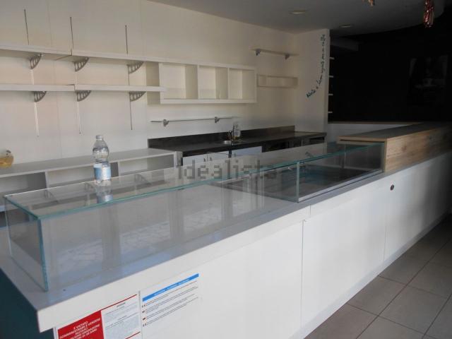 Locale Commerciale in vendita a Comacchio, Reggio Emilia