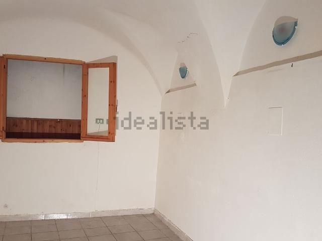 Locale Commerciale in vendita a Cappuccini, Cala Di Volpe