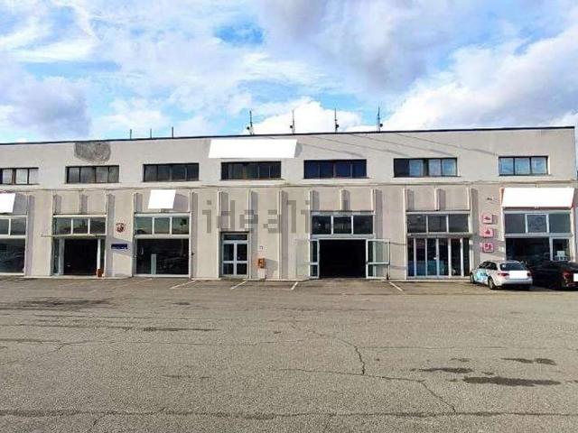 Locale Commerciale in vendita a Sansepolcro, Toscana