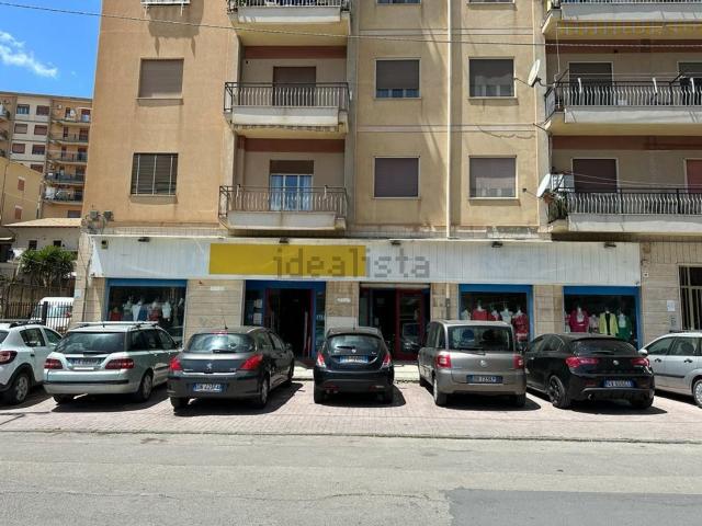 Locale Commerciale in vendita a Quartiere Provvidenza, Caltanissetta