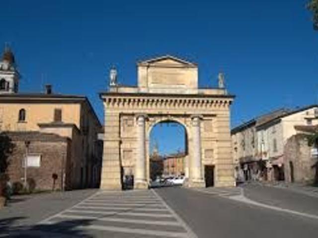 Locale Commerciale in vendita a Crema, Lombardia