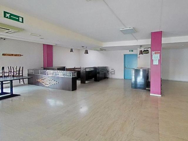 Locale Commerciale in vendita a San Biagio, Ravenna