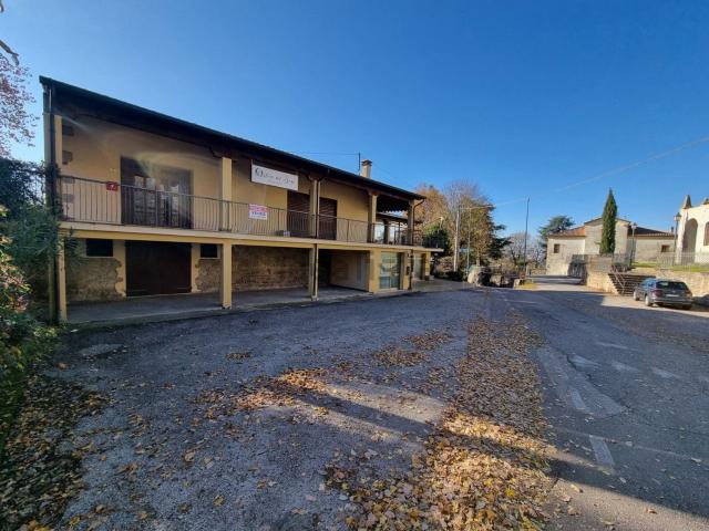 Locale Commerciale in vendita a Vo, Veneto