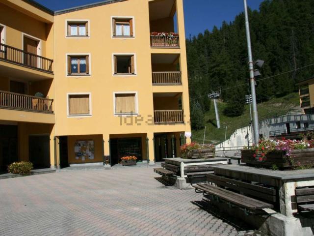 Locale Commerciale in vendita a Pila, Gressan