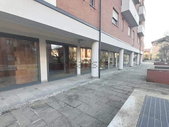 Locale Commerciale in vendita a Mariano Comense, Lombardia