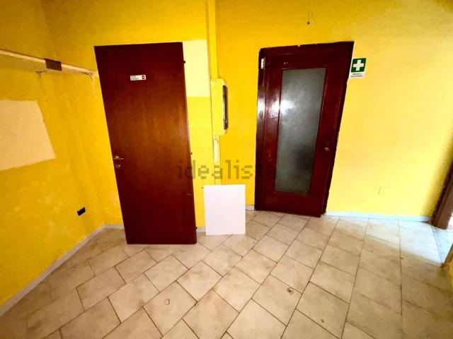Locale Commerciale in vendita a Alessandria