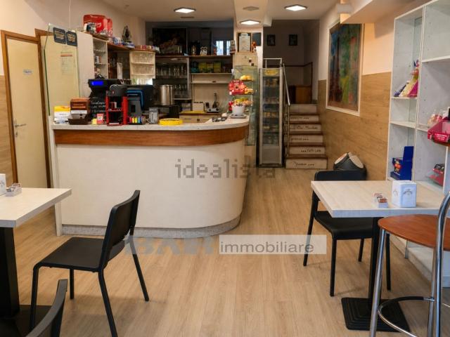 Locale Commerciale in vendita a Unione Reno Galliera, Bologna
