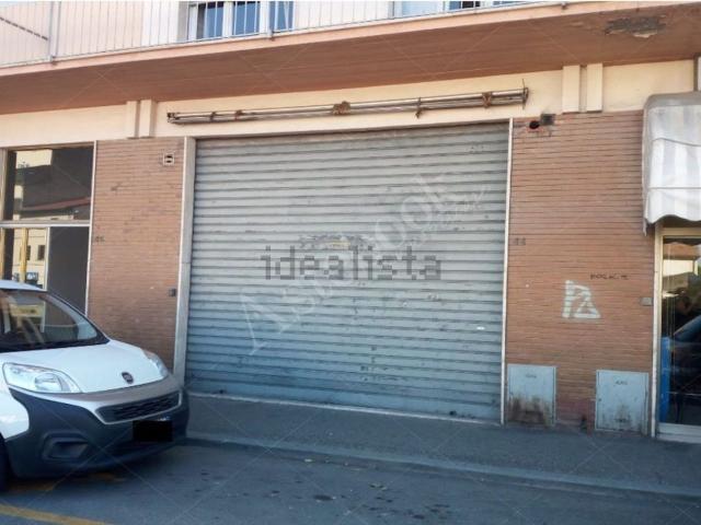 Locale Commerciale in vendita a Arezzo