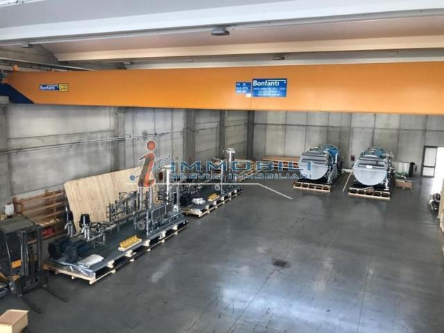 Locale Commerciale in vendita a Zivido, San Giuliano Milanese