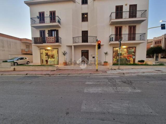 Locale Commerciale in vendita a Castelvetrano, Sicilia