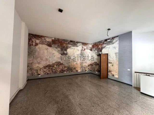 Locale Commerciale in vendita a Turri, Montegrotto Terme