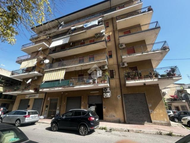 Locale Commerciale in vendita a Corigliano-Rossano, Calabria
